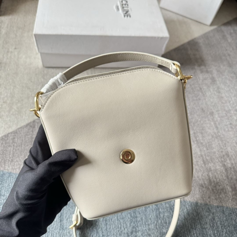Ce1i*e bucket bags